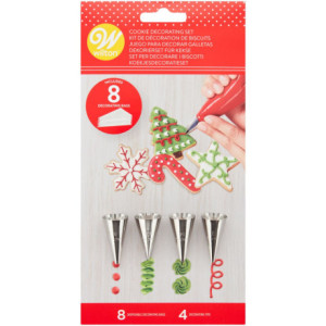 Wilton Christmas Cookie Decorating Kit 4 Tips and 8 Bags