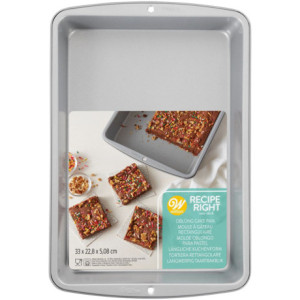 Wilton Rectangular Pan 33 x 22.9 cm